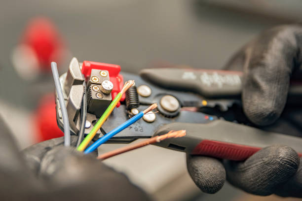Best Circuit Breaker Repair  in Csar Chvez, TX